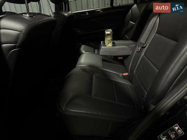 Черный Мерседес М-Класс, объемом двигателя 3.5 л и пробегом 196 тыс. км за 15000 $, фото 25 на Automoto.ua