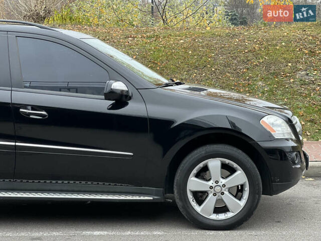 Черный Мерседес М-Класс, объемом двигателя 3.5 л и пробегом 265 тыс. км за 14300 $, фото 27 на Automoto.ua