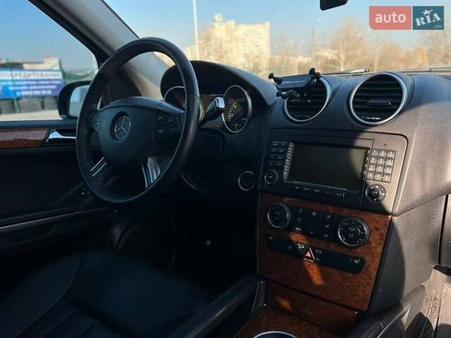Черный Мерседес М-Класс, объемом двигателя 3.5 л и пробегом 223 тыс. км за 9999 $, фото 11 на Automoto.ua