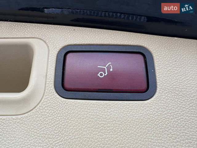 Черный Мерседес М-Класс, объемом двигателя 3 л и пробегом 300 тыс. км за 12000 $, фото 34 на Automoto.ua