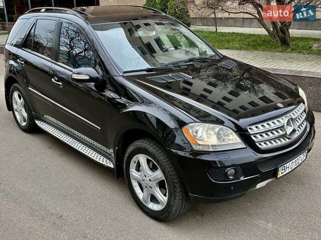 Чорний Мерседес М-Клас, об'ємом двигуна 3 л та пробігом 255 тис. км за 14000 $, фото 6 на Automoto.ua