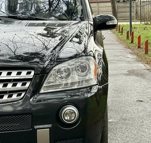 Черный Мерседес М-Класс, объемом двигателя 3.5 л и пробегом 174 тыс. км за 10999 $, фото 14 на Automoto.ua