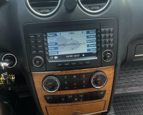 Черный Мерседес М-Класс, объемом двигателя 3.5 л и пробегом 250 тыс. км за 11100 $, фото 8 на Automoto.ua