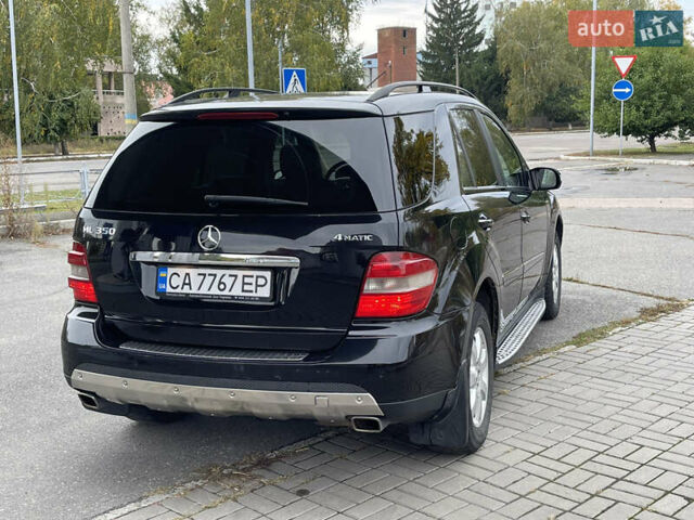 Черный Мерседес М-Класс, объемом двигателя 3.5 л и пробегом 240 тыс. км за 7000 $, фото 4 на Automoto.ua