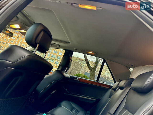 Чорний Мерседес М-Клас, об'ємом двигуна 3 л та пробігом 255 тис. км за 14000 $, фото 26 на Automoto.ua