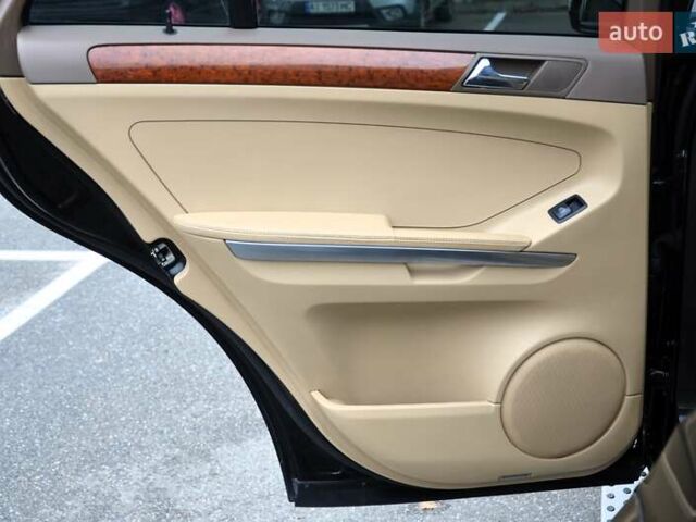 Чорний Мерседес М-Клас, об'ємом двигуна 3.5 л та пробігом 197 тис. км за 9999 $, фото 27 на Automoto.ua