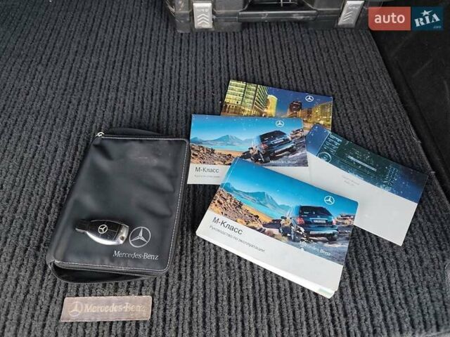 Черный Мерседес М-Класс, объемом двигателя 2.99 л и пробегом 310 тыс. км за 12500 $, фото 5 на Automoto.ua
