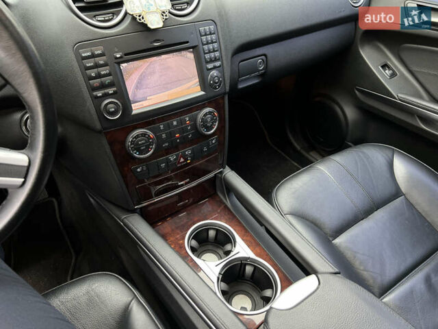 Черный Мерседес М-Класс, объемом двигателя 3.5 л и пробегом 265 тыс. км за 14300 $, фото 52 на Automoto.ua