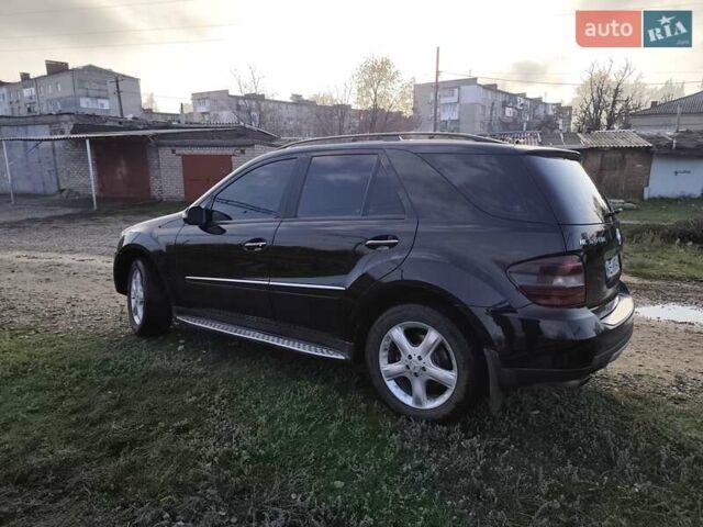 Черный Мерседес М-Класс, объемом двигателя 2.99 л и пробегом 310 тыс. км за 12500 $, фото 18 на Automoto.ua