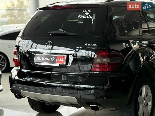 Черный Мерседес М-Класс, объемом двигателя 3 л и пробегом 264 тыс. км за 12240 $, фото 8 на Automoto.ua