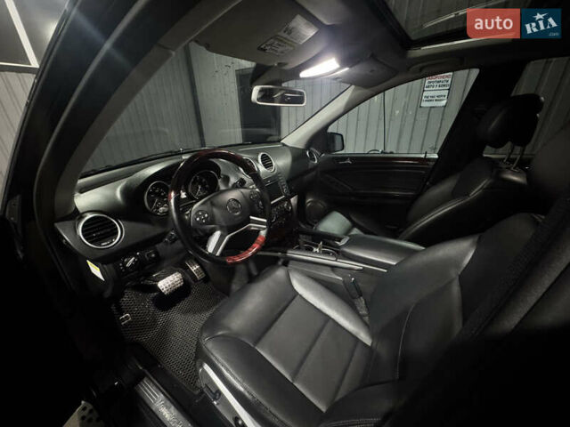 Черный Мерседес М-Класс, объемом двигателя 3.5 л и пробегом 196 тыс. км за 15000 $, фото 19 на Automoto.ua