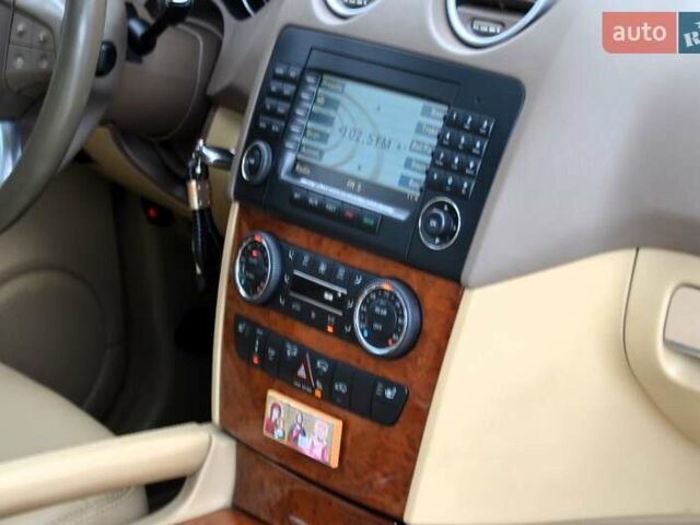 Чорний Мерседес М-Клас, об'ємом двигуна 3.5 л та пробігом 197 тис. км за 9999 $, фото 40 на Automoto.ua