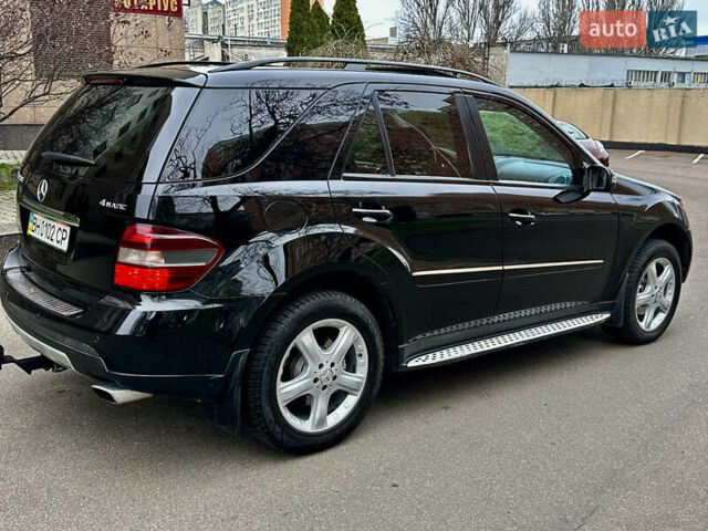 Чорний Мерседес М-Клас, об'ємом двигуна 3 л та пробігом 255 тис. км за 14000 $, фото 9 на Automoto.ua