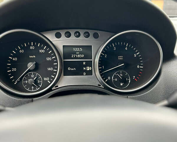 Черный Мерседес М-Класс, объемом двигателя 3.5 л и пробегом 276 тыс. км за 10499 $, фото 5 на Automoto.ua