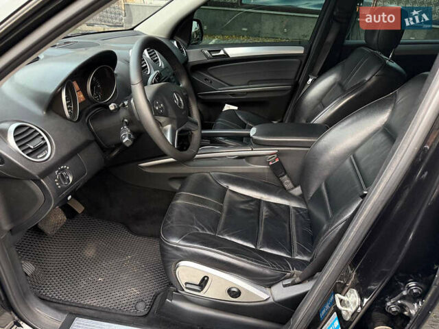 Черный Мерседес М-Класс, объемом двигателя 3.5 л и пробегом 192 тыс. км за 12500 $, фото 10 на Automoto.ua