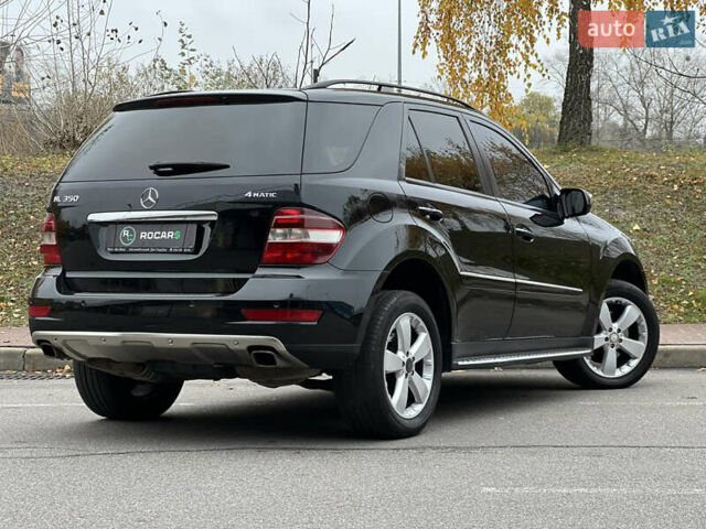 Черный Мерседес М-Класс, объемом двигателя 3.5 л и пробегом 265 тыс. км за 14300 $, фото 24 на Automoto.ua