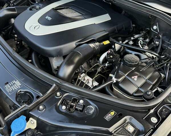 Черный Мерседес М-Класс, объемом двигателя 3.5 л и пробегом 221 тыс. км за 12800 $, фото 22 на Automoto.ua