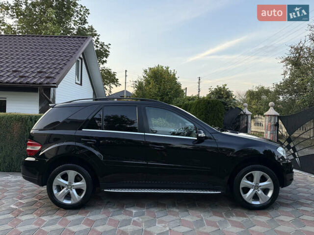 Черный Мерседес М-Класс, объемом двигателя 2.99 л и пробегом 295 тыс. км за 11899 $, фото 9 на Automoto.ua