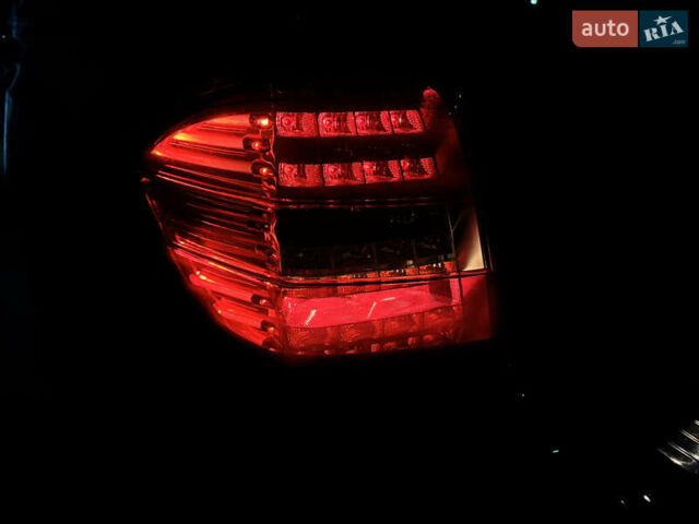 Черный Мерседес М-Класс, объемом двигателя 3.5 л и пробегом 196 тыс. км за 15000 $, фото 53 на Automoto.ua