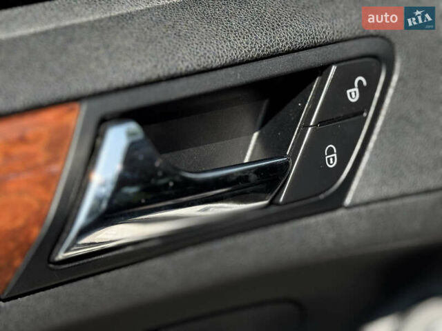 Черный Мерседес М-Класс, объемом двигателя 3.5 л и пробегом 287 тыс. км за 10500 $, фото 15 на Automoto.ua