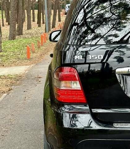 Черный Мерседес М-Класс, объемом двигателя 3.5 л и пробегом 174 тыс. км за 10999 $, фото 76 на Automoto.ua