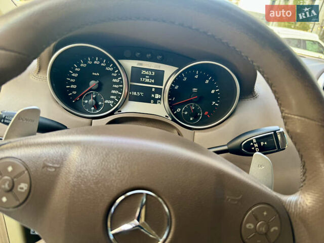 Черный Мерседес М-Класс, объемом двигателя 6.21 л и пробегом 174 тыс. км за 18999 $, фото 11 на Automoto.ua