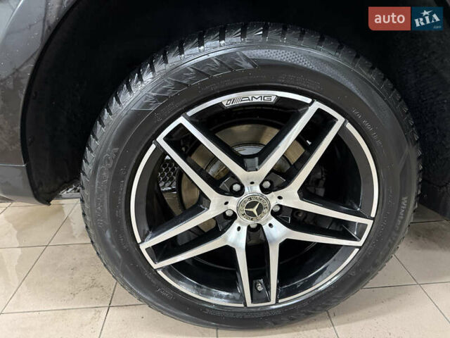 Черный Мерседес М-Класс, объемом двигателя 3.5 л и пробегом 223 тыс. км за 10000 $, фото 10 на Automoto.ua