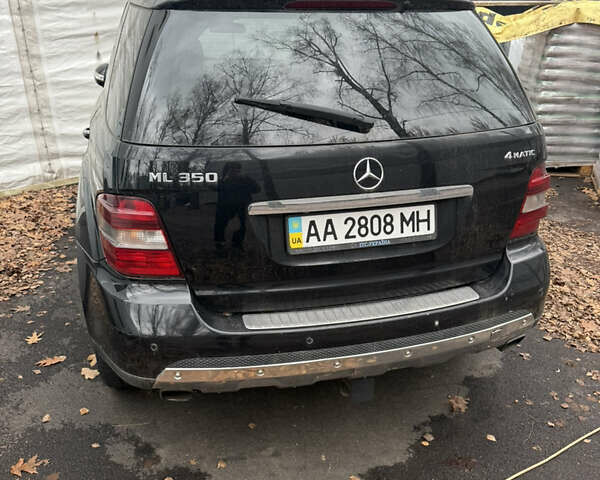 Черный Мерседес М-Класс, объемом двигателя 3.5 л и пробегом 313 тыс. км за 6500 $, фото 1 на Automoto.ua