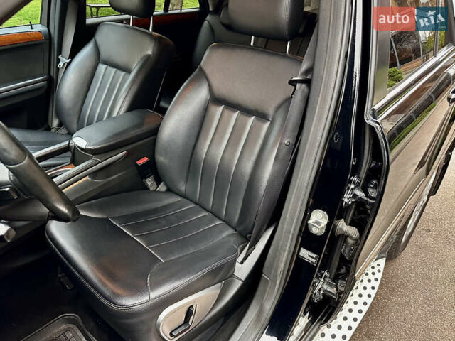 Чорний Мерседес М-Клас, об'ємом двигуна 3 л та пробігом 255 тис. км за 14000 $, фото 21 на Automoto.ua