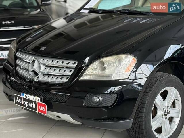 Черный Мерседес М-Класс, объемом двигателя 3 л и пробегом 264 тыс. км за 12240 $, фото 3 на Automoto.ua
