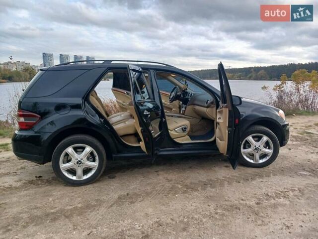 Чорний Мерседес М-Клас, об'ємом двигуна 3.5 л та пробігом 234 тис. км за 13500 $, фото 2 на Automoto.ua