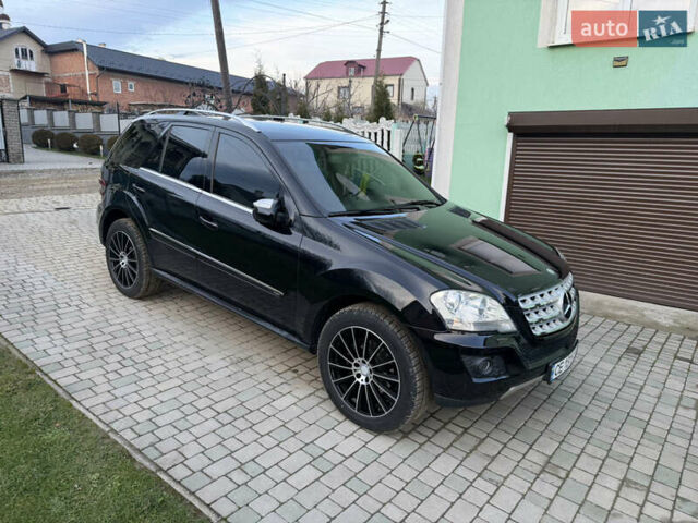 Черный Мерседес М-Класс, объемом двигателя 3 л и пробегом 177 тыс. км за 15300 $, фото 5 на Automoto.ua