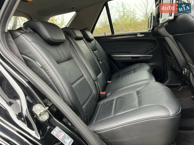 Черный Мерседес М-Класс, объемом двигателя 3.5 л и пробегом 265 тыс. км за 14300 $, фото 62 на Automoto.ua