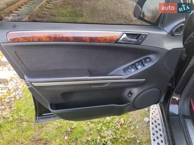 Черный Мерседес М-Класс, объемом двигателя 2.99 л и пробегом 310 тыс. км за 12500 $, фото 22 на Automoto.ua