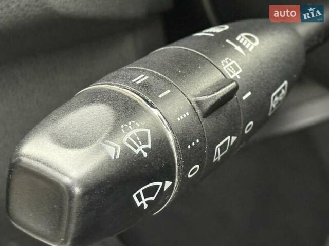 Черный Мерседес М-Класс, объемом двигателя 3.5 л и пробегом 174 тыс. км за 10999 $, фото 55 на Automoto.ua