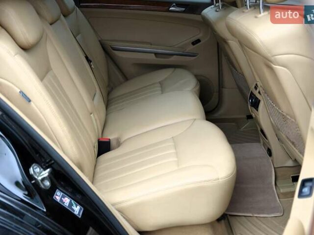 Чорний Мерседес М-Клас, об'ємом двигуна 3.5 л та пробігом 197 тис. км за 9999 $, фото 33 на Automoto.ua