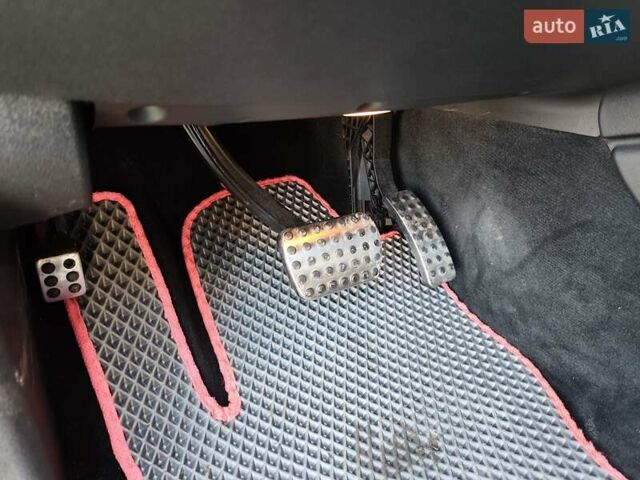 Черный Мерседес М-Класс, объемом двигателя 2.99 л и пробегом 310 тыс. км за 12500 $, фото 23 на Automoto.ua