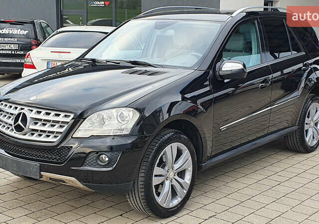 Черный Мерседес М-Класс, объемом двигателя 3 л и пробегом 177 тыс. км за 15300 $, фото 1 на Automoto.ua