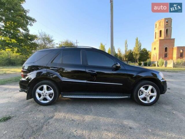 Черный Мерседес М-Класс, объемом двигателя 2.99 л и пробегом 264 тыс. км за 13999 $, фото 9 на Automoto.ua