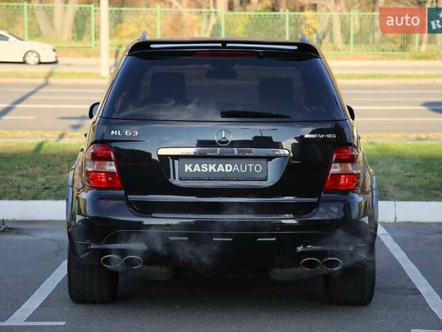 Чорний Мерседес М-Клас, об'ємом двигуна 6.21 л та пробігом 237 тис. км за 11500 $, фото 4 на Automoto.ua