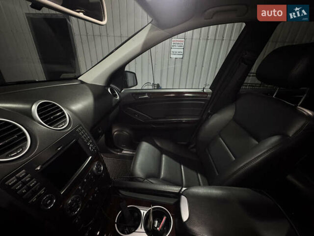 Черный Мерседес М-Класс, объемом двигателя 3.5 л и пробегом 196 тыс. км за 15000 $, фото 17 на Automoto.ua