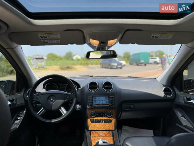 Черный Мерседес М-Класс, объемом двигателя 3.5 л и пробегом 287 тыс. км за 10500 $, фото 36 на Automoto.ua