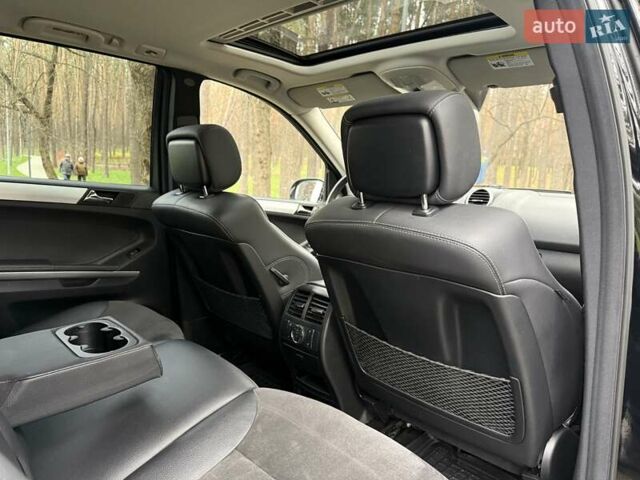 Черный Мерседес М-Класс, объемом двигателя 3.5 л и пробегом 174 тыс. км за 10999 $, фото 29 на Automoto.ua