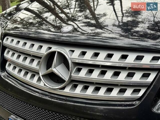 Черный Мерседес М-Класс, объемом двигателя 3.5 л и пробегом 174 тыс. км за 10950 $, фото 17 на Automoto.ua