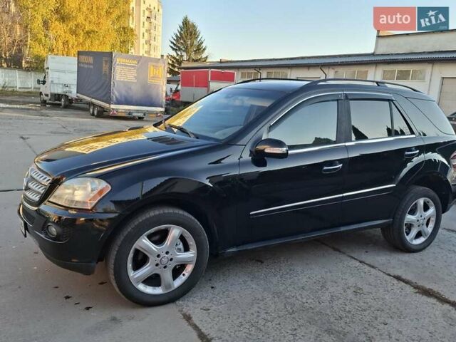 Мерседес М-Класс 2008 в Хмельницком на Automoto.ua Черный Мерседес М-Класс, объемом двигателя 3 л и пробегом 307 тыс. км за 10800 $, фото 6 на Automoto.ua
