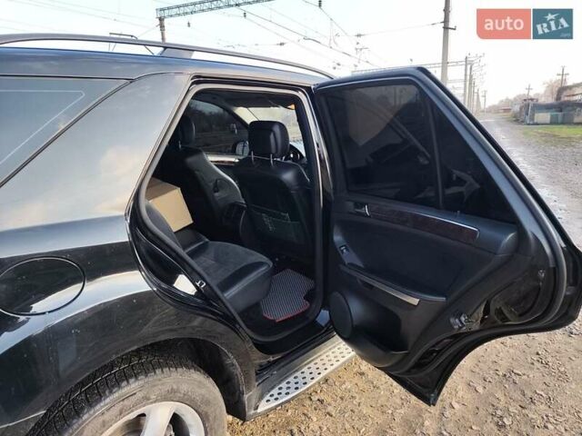 Черный Мерседес М-Класс, объемом двигателя 2.99 л и пробегом 310 тыс. км за 12500 $, фото 11 на Automoto.ua