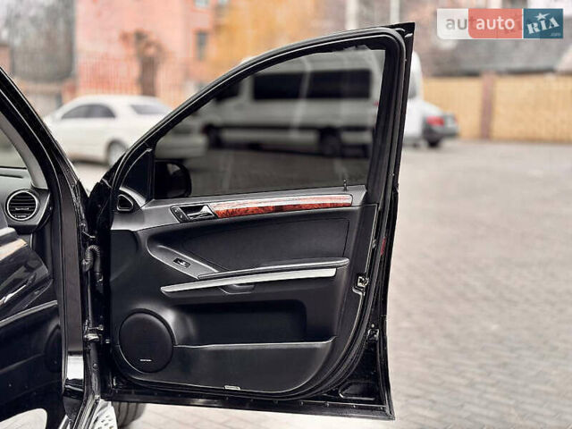 Черный Мерседес М-Класс, объемом двигателя 2.99 л и пробегом 264 тыс. км за 13999 $, фото 19 на Automoto.ua