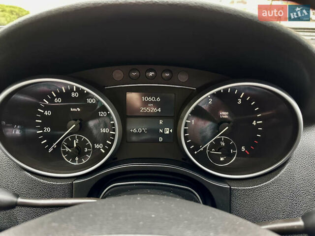 Чорний Мерседес М-Клас, об'ємом двигуна 3 л та пробігом 255 тис. км за 14000 $, фото 27 на Automoto.ua