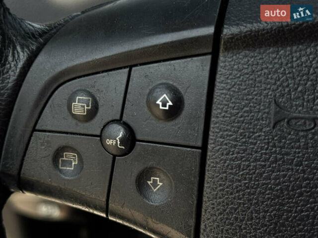 Черный Мерседес М-Класс, объемом двигателя 3.5 л и пробегом 287 тыс. км за 10500 $, фото 25 на Automoto.ua