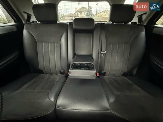 Черный Мерседес М-Класс, объемом двигателя 3.5 л и пробегом 174 тыс. км за 10999 $, фото 34 на Automoto.ua